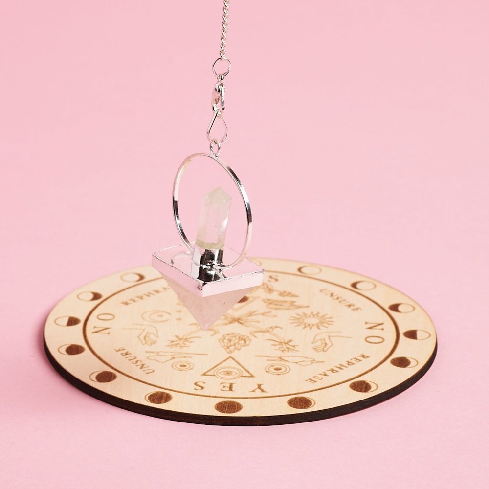 🌜 Clear Quartz Pendulum & Pendulum Board 🌛